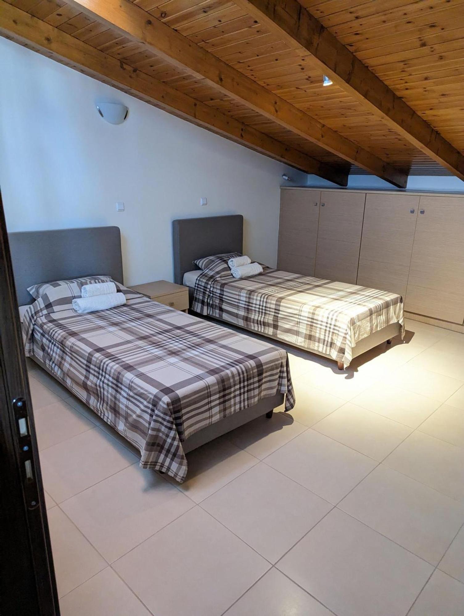 Samaras Apartments In 카메나불라 외부 사진